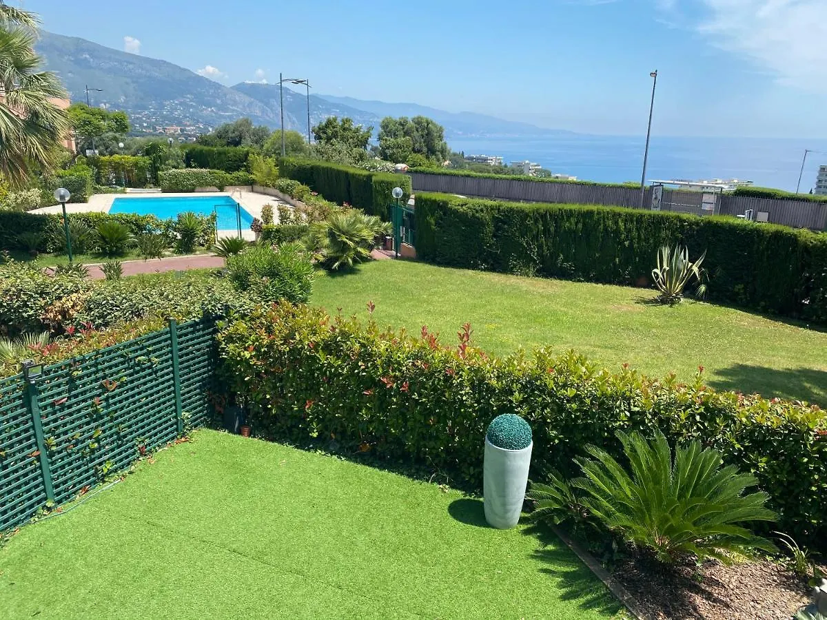 Superbe 2P vue mer, ensoleillé, piscine Roquebrune-Cap-Martin 0*,